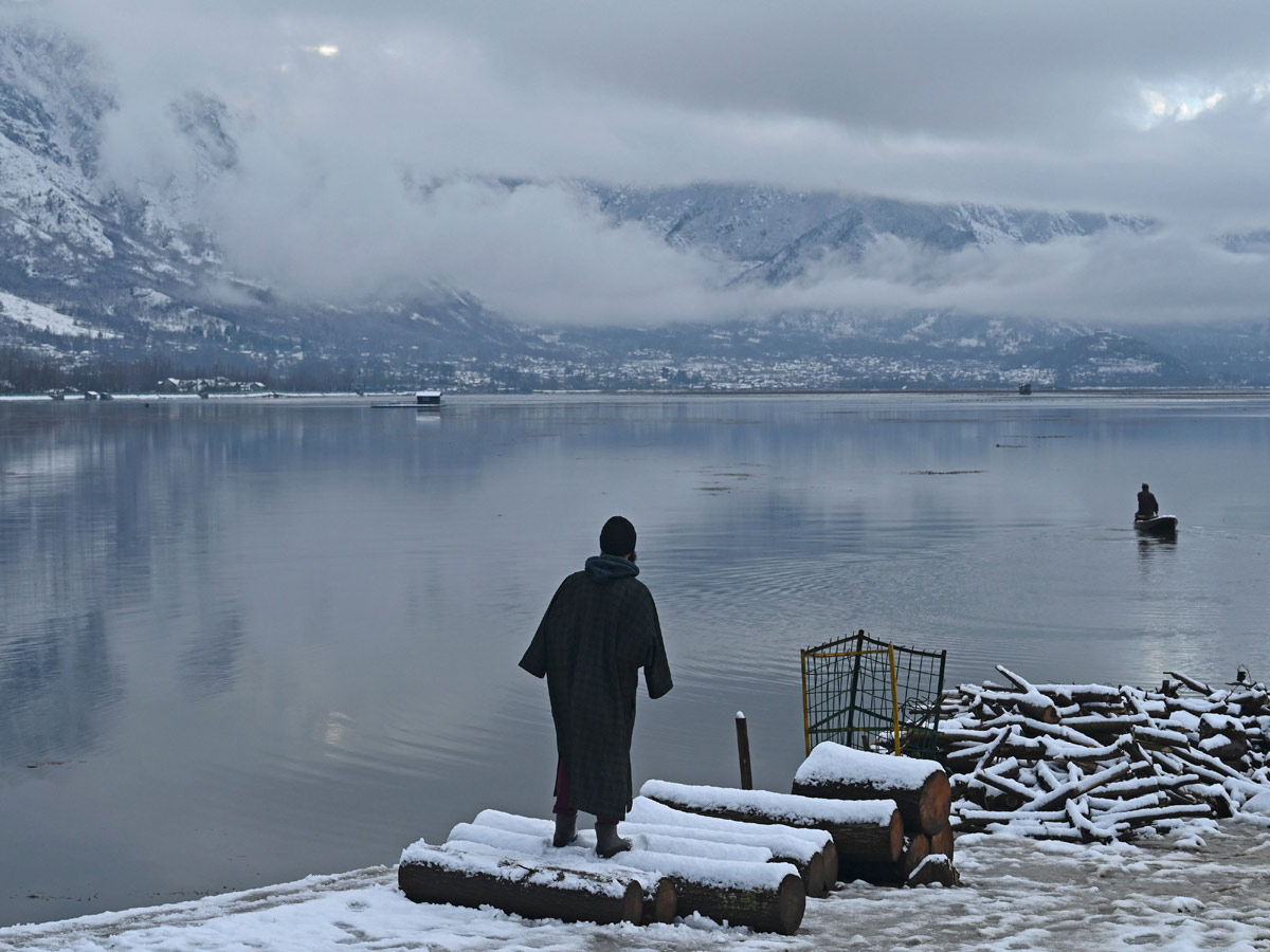 Heavy Snowfall In Jammu Kashmir Photo Gallery - Sakshi15
