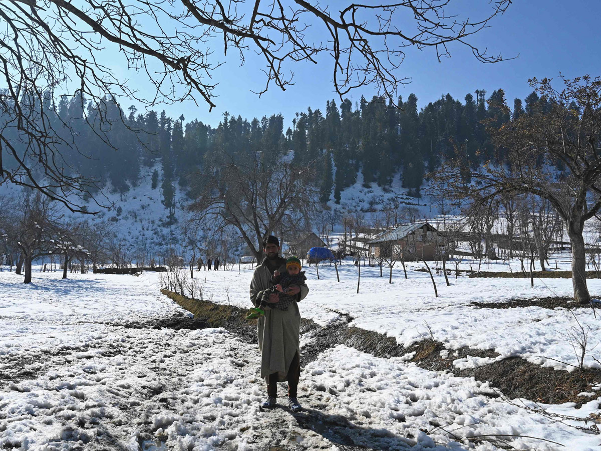 Heavy Snowfall In Jammu Kashmir Photo Gallery - Sakshi18