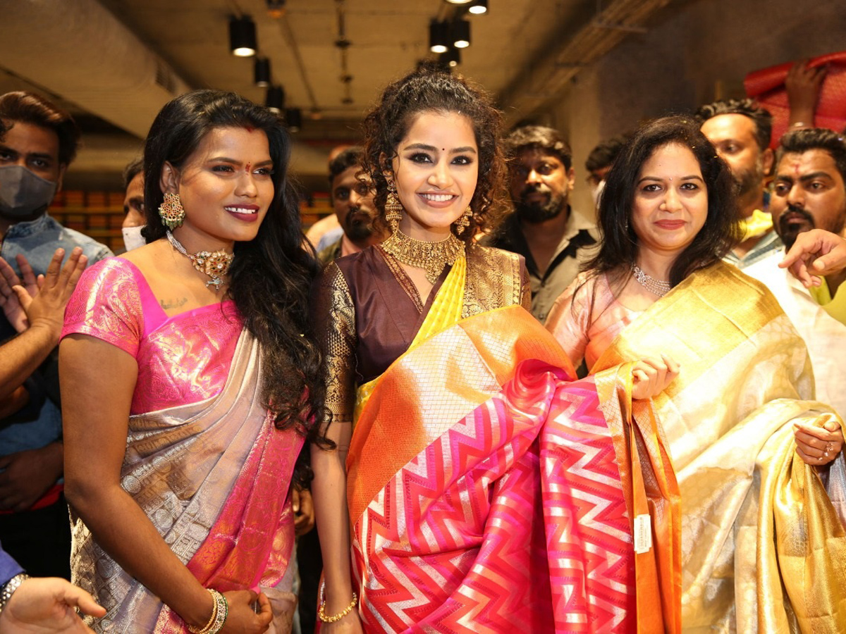 Mugdha Shopping Mall Opening Photo Gallery - Sakshi7