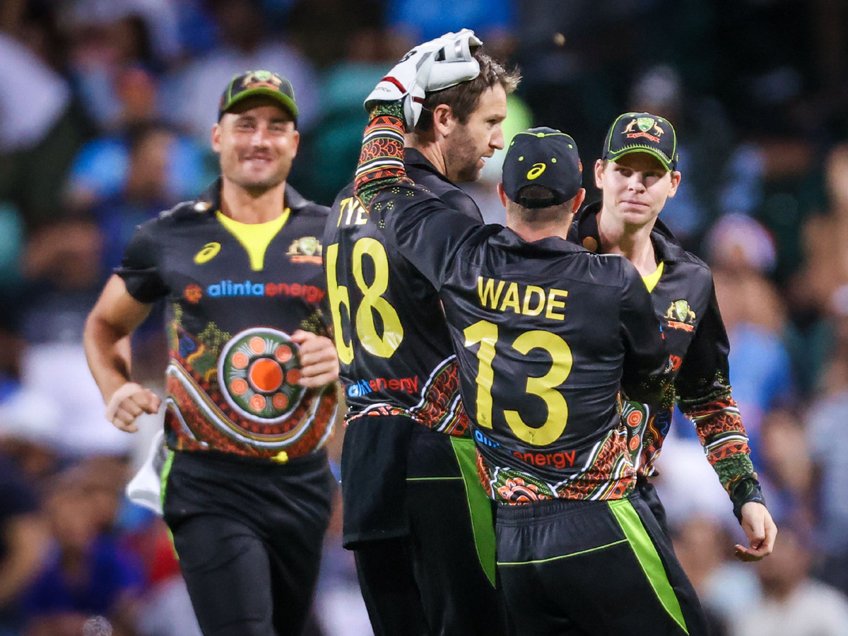 India beat Australia by 6 wickets in 2nd T20 to take series Photo Gallery - Sakshi9