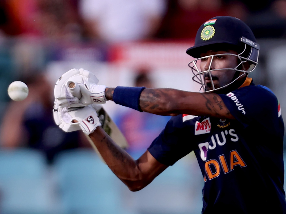 India beat Australia by 6 wickets in 2nd T20 to take series Photo Gallery - Sakshi6