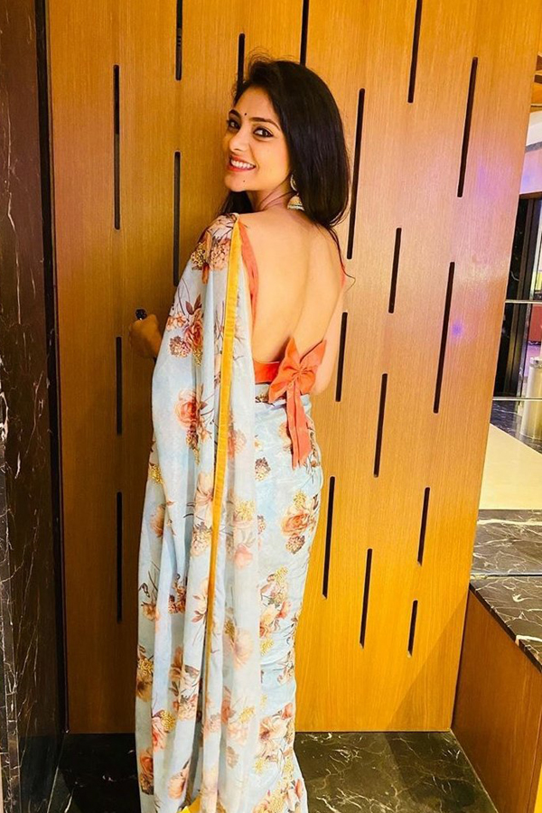 Telugu actress Rahasya Gorak Photos - Sakshi18