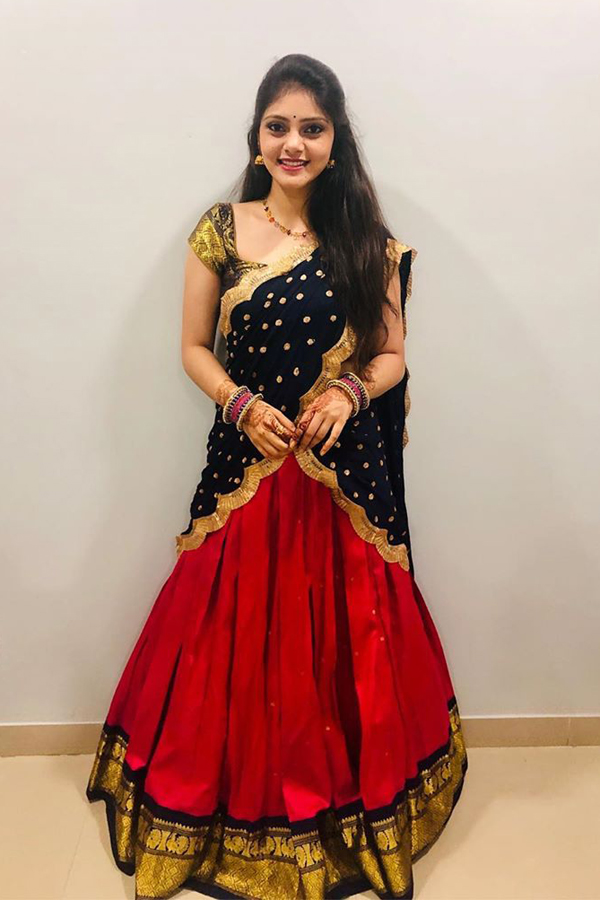 Telugu actress Rahasya Gorak Photos - Sakshi19