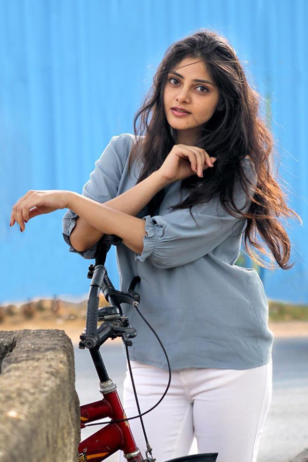 Telugu actress Rahasya Gorak Photos - Sakshi28
