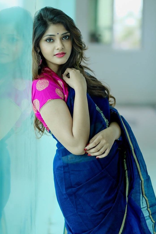Telugu actress Rahasya Gorak Photos - Sakshi4