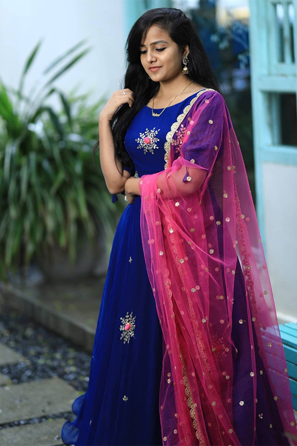 Vaishnavi Chaitanya HD Images, Photos From Instagram, The Software DevLOVEper - Sakshi12