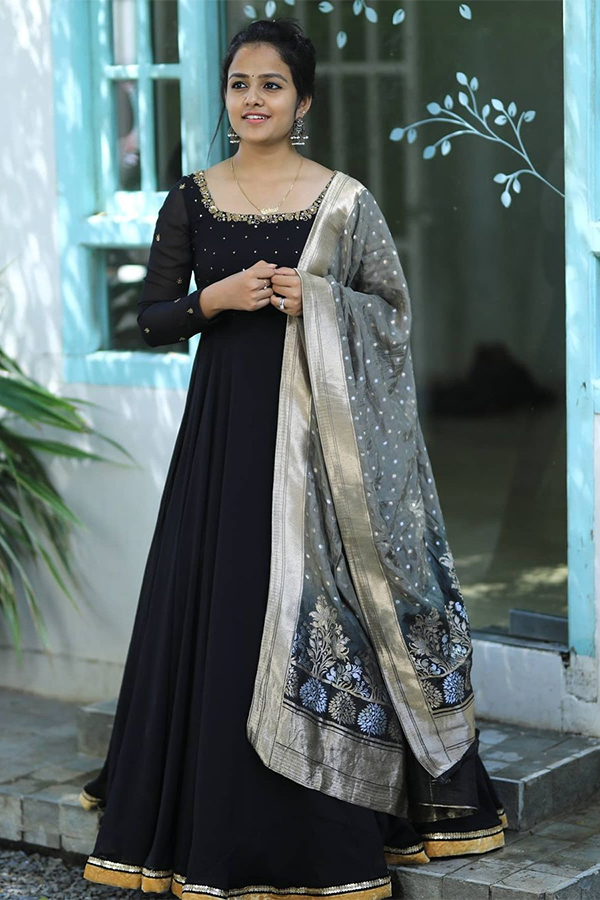 Vaishnavi Chaitanya HD Images, Photos From Instagram, The Software DevLOVEper - Sakshi21