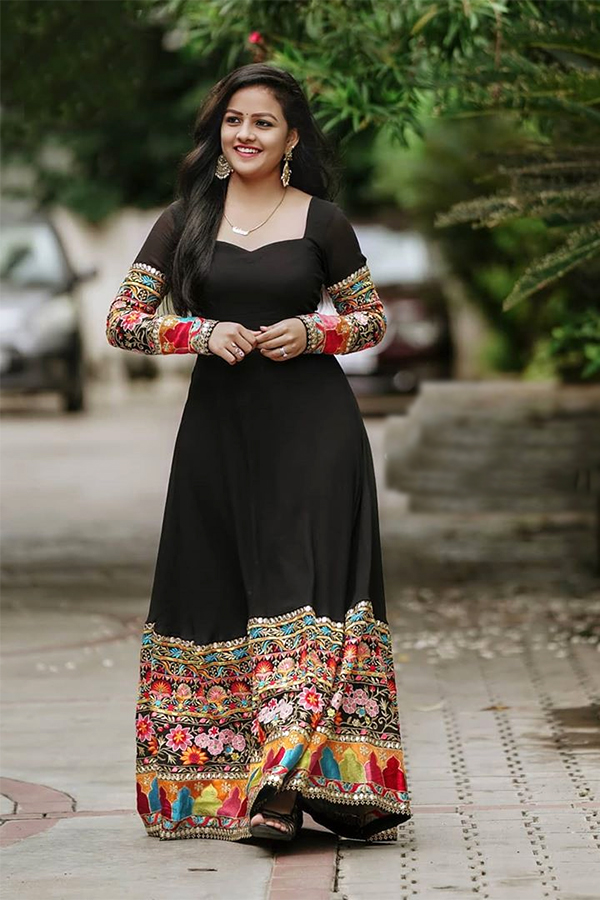 Vaishnavi Chaitanya HD Images, Photos From Instagram, The Software DevLOVEper - Sakshi27