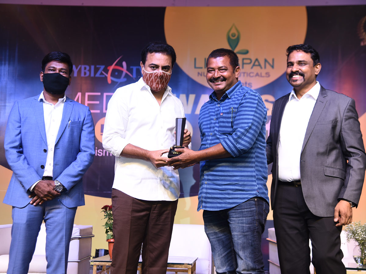 Sakshi Professionals Get Awards From Hybiz tv - Sakshi10