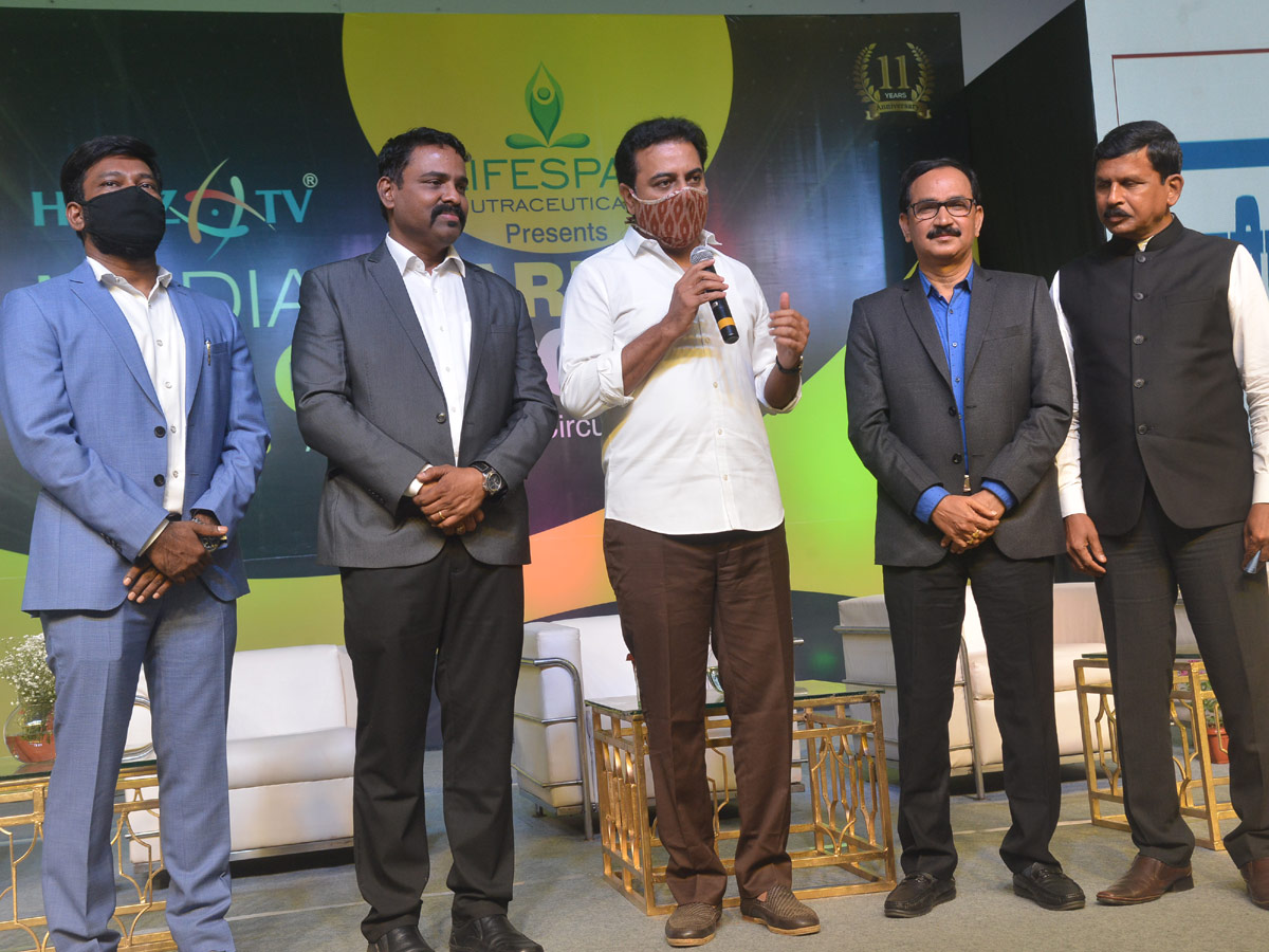 Sakshi Professionals Get Awards From Hybiz tv - Sakshi11