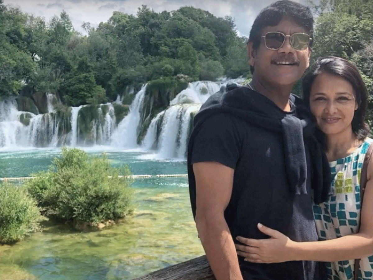 Akkineni Nagarjuna Amala Enjoying In Maldives - Sakshi8
