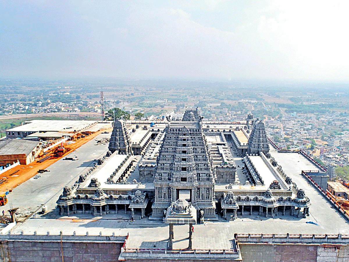 Yadadri Sri Lakshmi Narasimha Swamy Temple Special Photes - Sakshi1