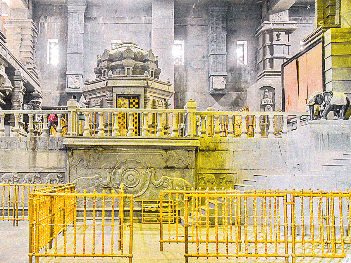 Yadadri Sri Lakshmi Narasimha Swamy Temple Special Photes - Sakshi2