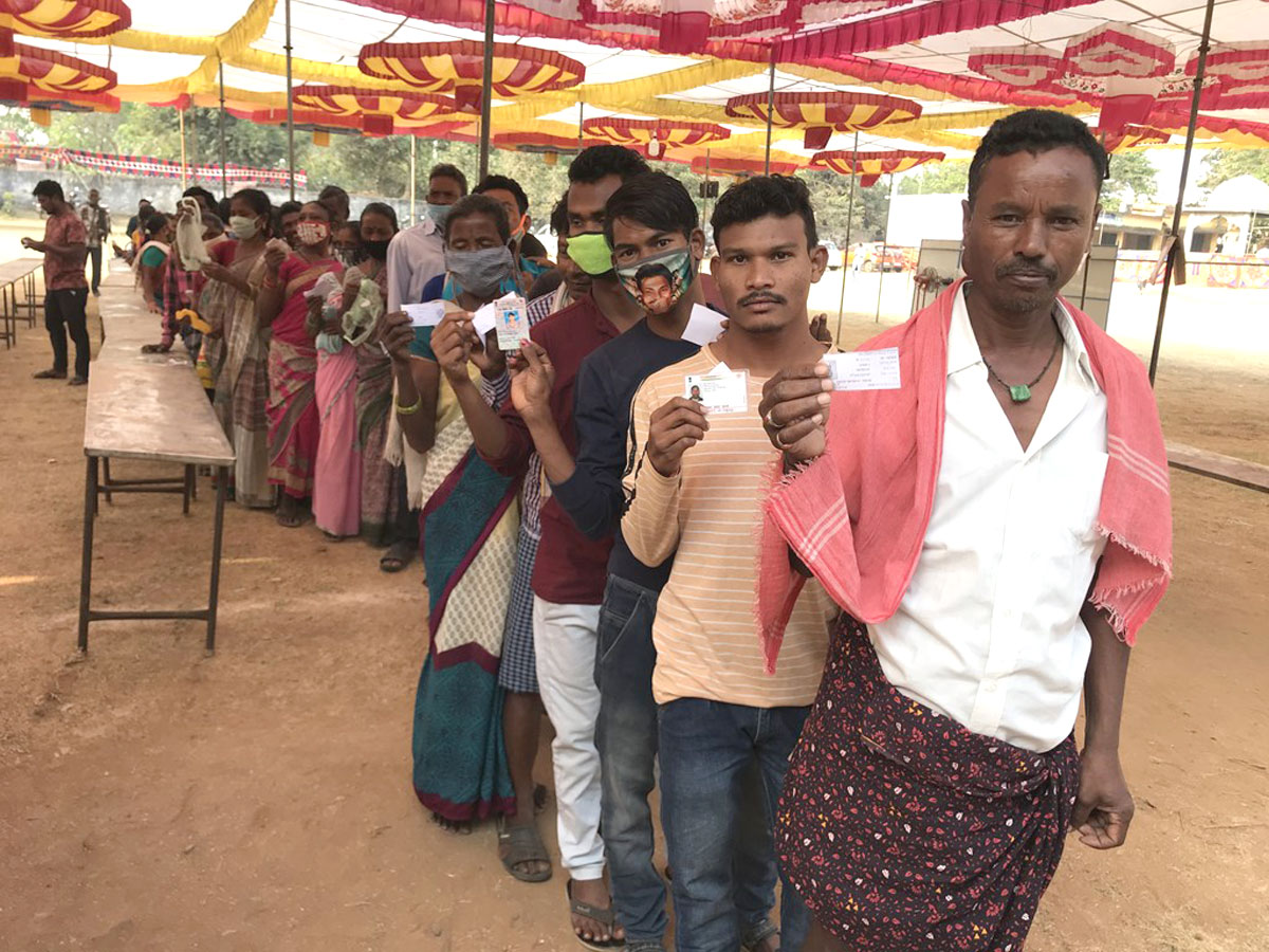 Third phase panchayat election polling in AP Photos - Sakshi6