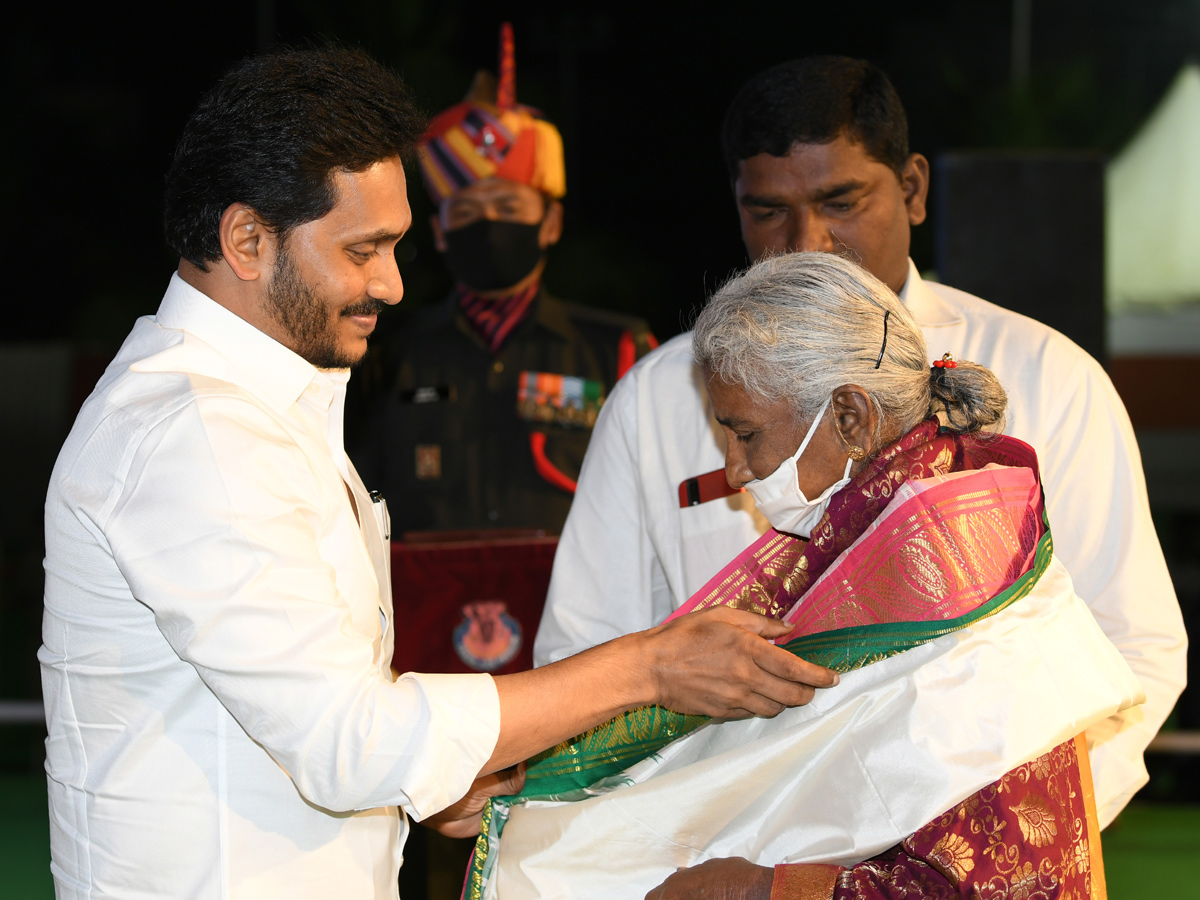 YS Jagan Praises Soldiers Duties Swarnim Vijay Varsh - Sakshi5