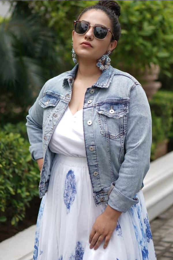 Nithya Menon Latest Photoshoot Photo Gallery - Sakshi25