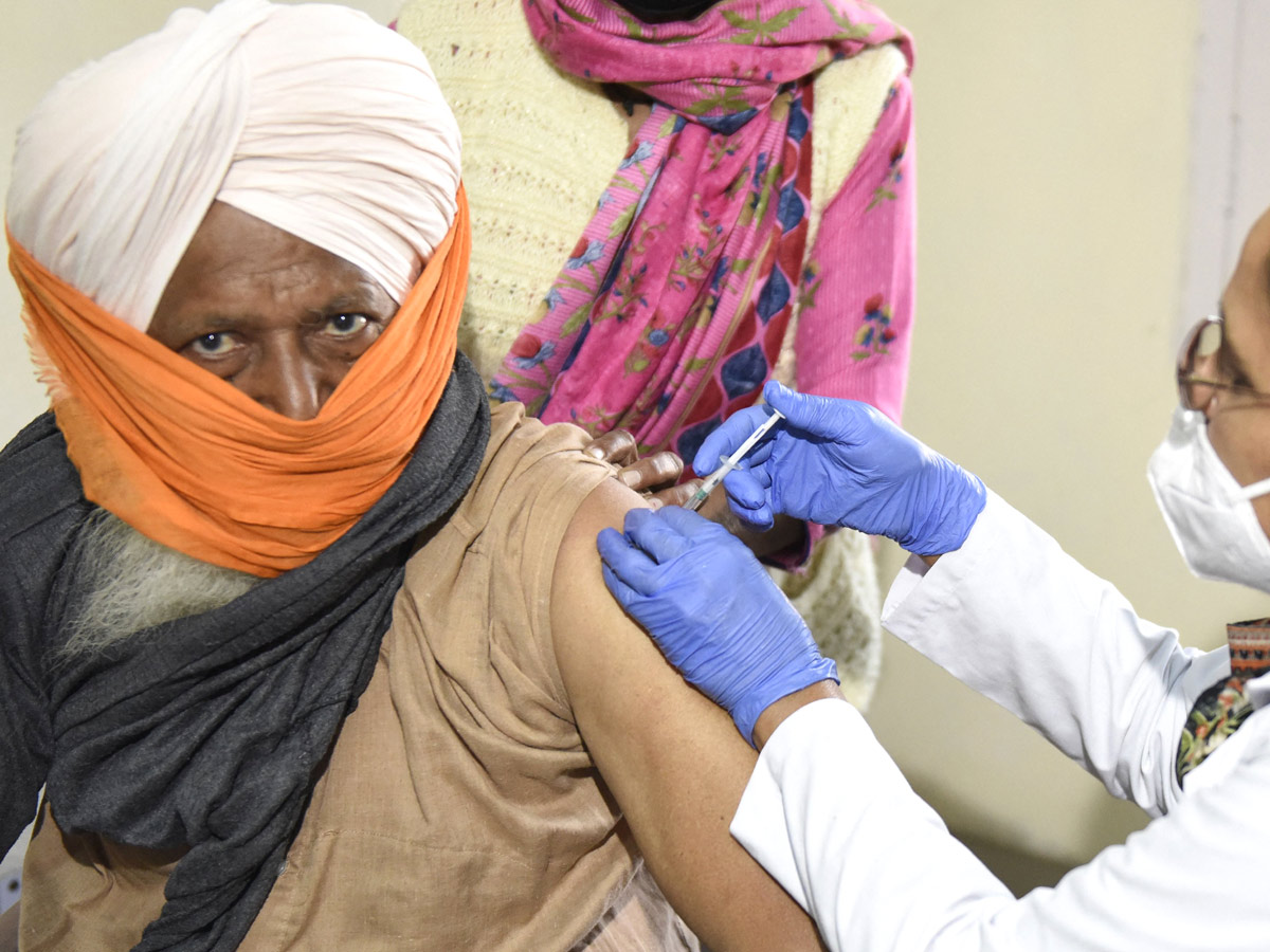 The second stage of corona vaccination Photo Gallery - Sakshi17