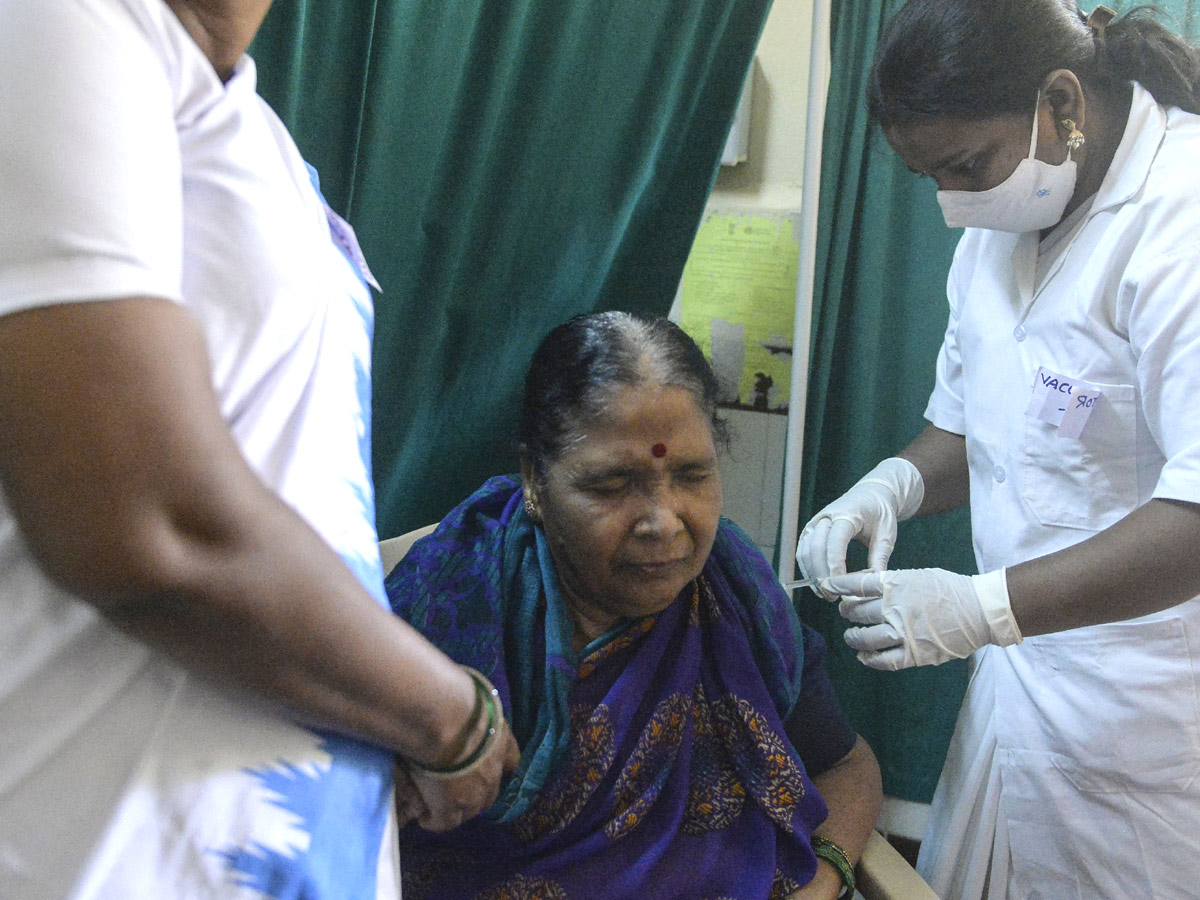 The second stage of corona vaccination Photo Gallery - Sakshi28