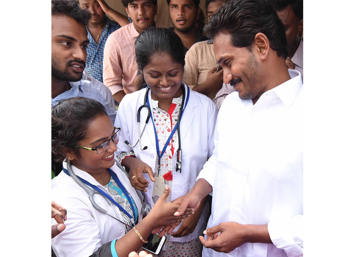YSR Congress Party Celebrates 11th Formation Day - Sakshi13