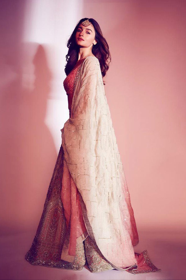 Alia Bhatt Birthday Special Photo Gallery - Sakshi22