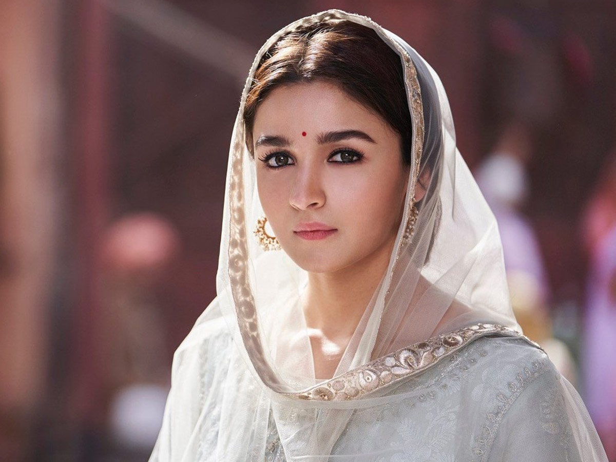 Alia Bhatt Birthday Special Photo Gallery - Sakshi7