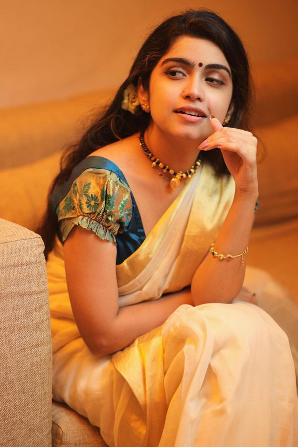 Malayalam Actress Manasa Radhakrishnan Photo Gallery - Sakshi16