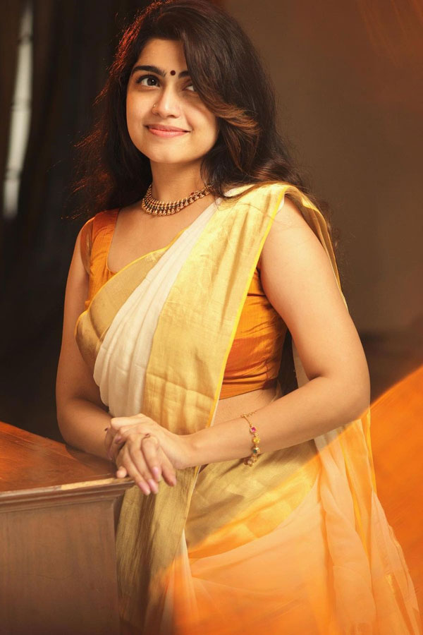 Malayalam Actress Manasa Radhakrishnan Photo Gallery - Sakshi20