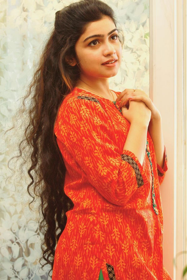 Malayalam Actress Manasa Radhakrishnan Photo Gallery - Sakshi23
