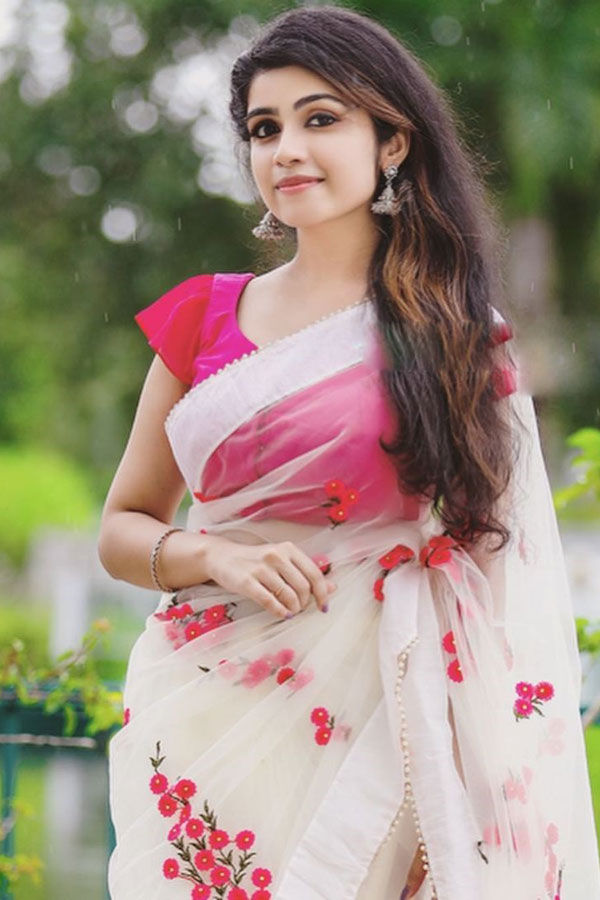 Malayalam Actress Manasa Radhakrishnan Photo Gallery - Sakshi25