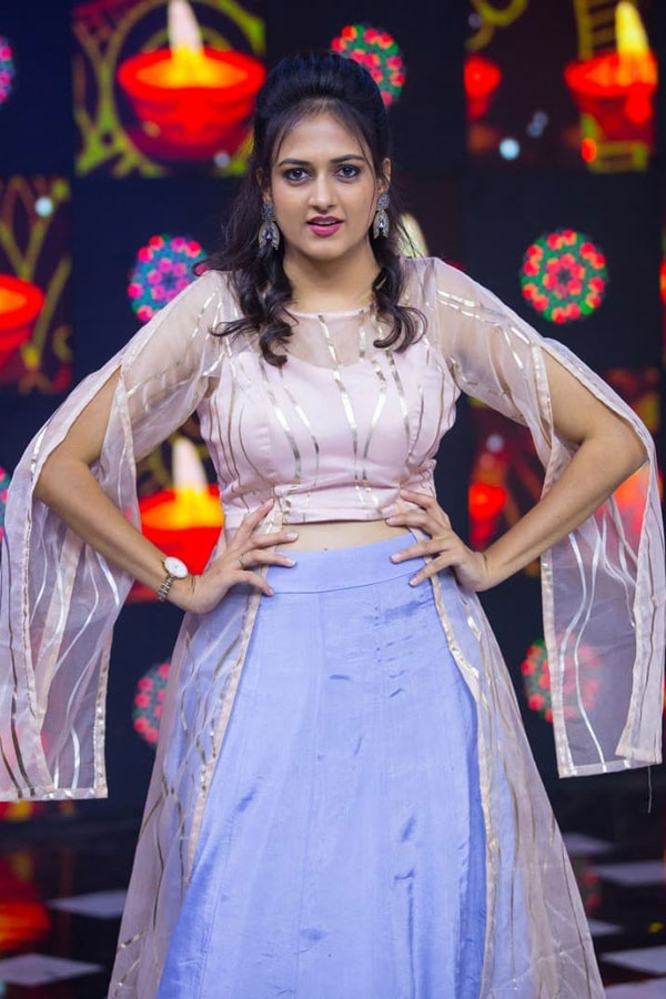 Singer Harika Narayan Beautiful Photo Gallery - Sakshi21