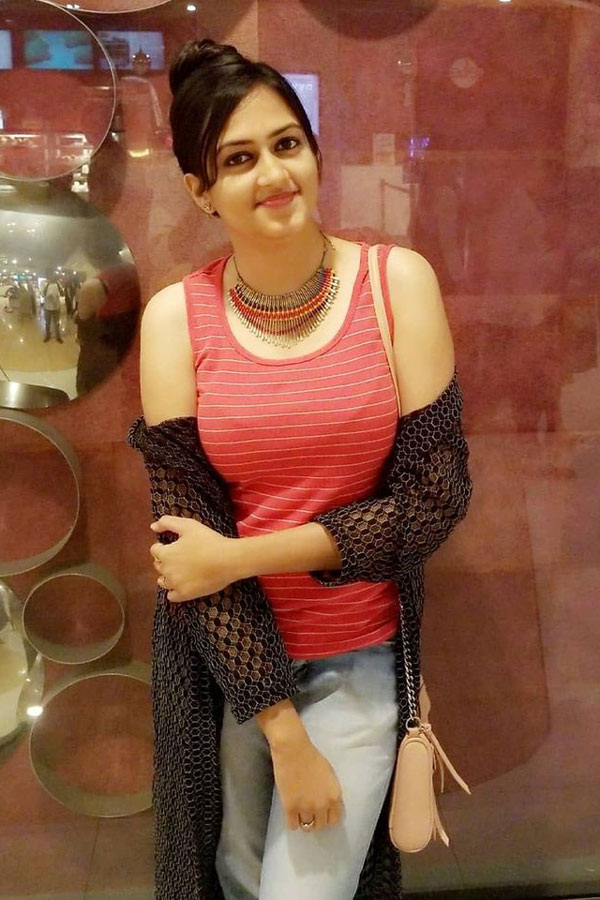 Singer Harika Narayan Beautiful Photo Gallery - Sakshi7