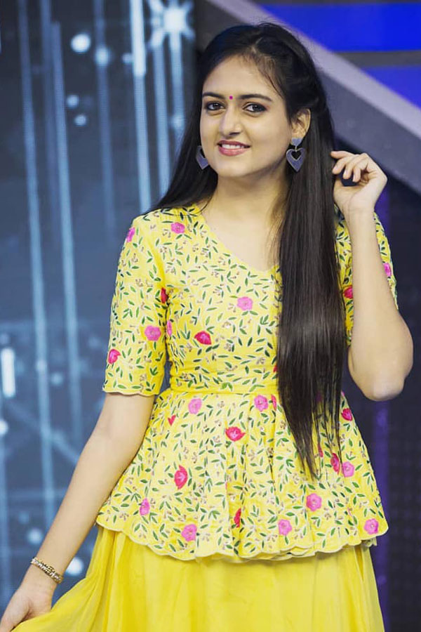 Singer Harika Narayan Beautiful Photo Gallery - Sakshi10