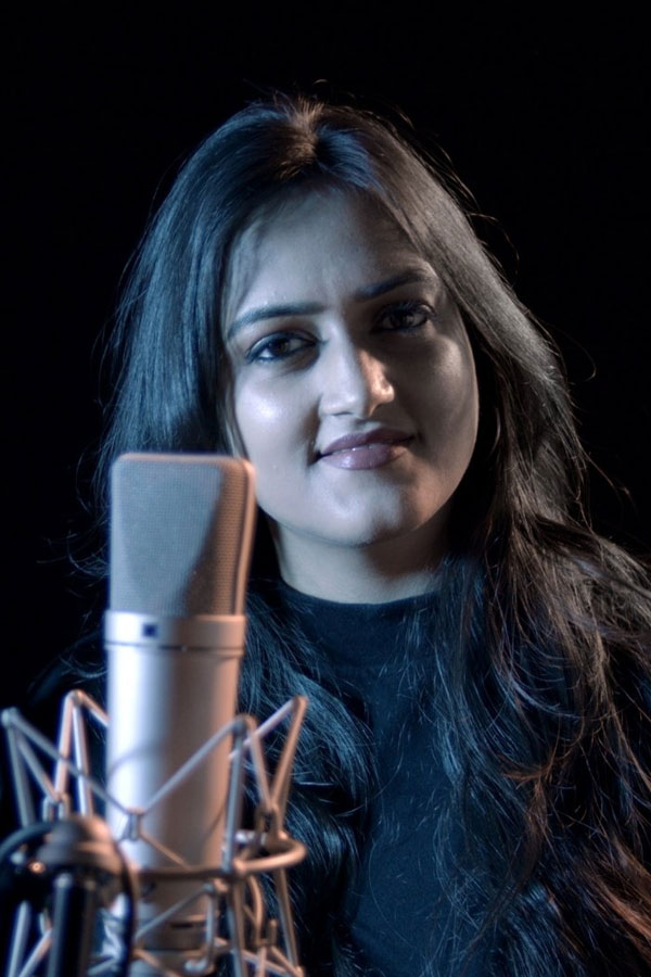 Singer Harika Narayan Beautiful Photo Gallery - Sakshi11