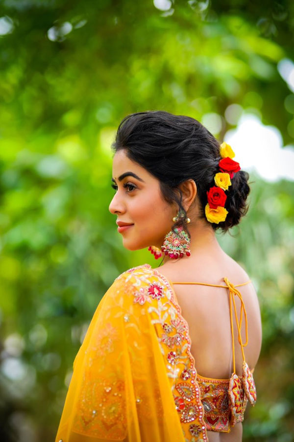 Actress Poorna Glamorous Photo Gallery - Sakshi40