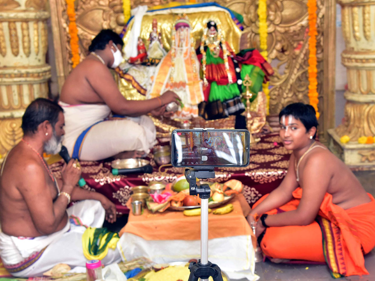 Best photos of the week April 25 to May 02, 2021 Photo Gallery - Sakshi10