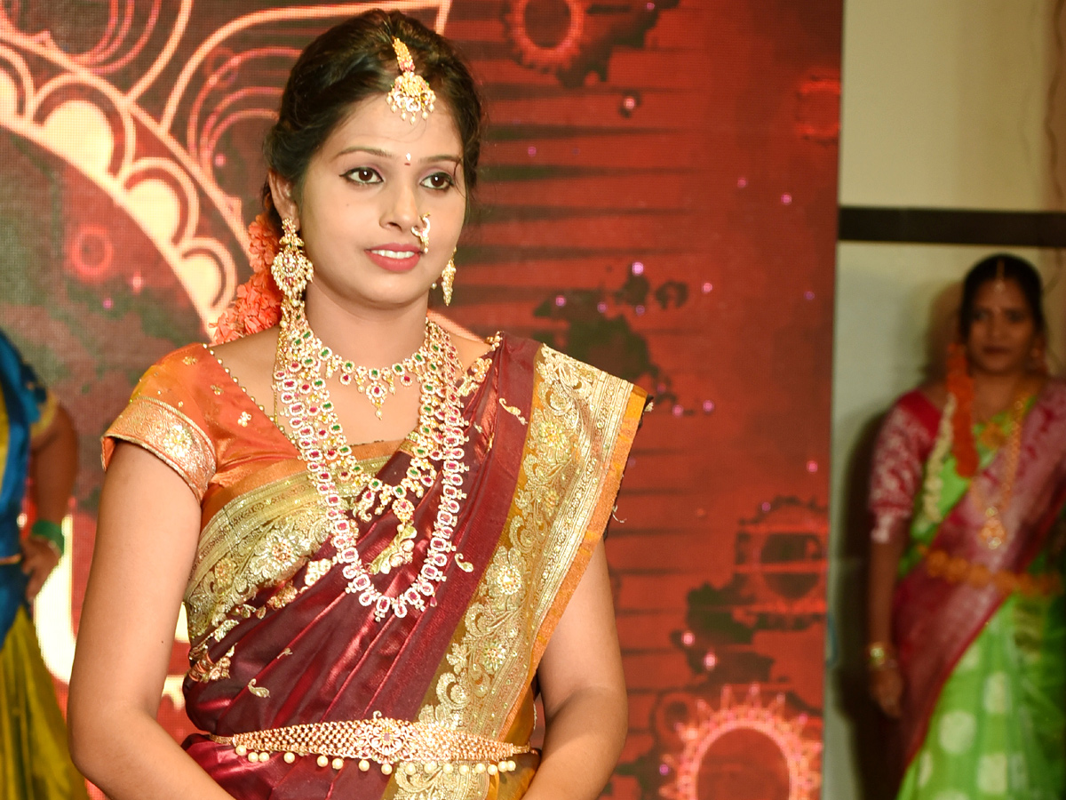 Visakhapatnam Girl Fashion Show 2021 - Sakshi1