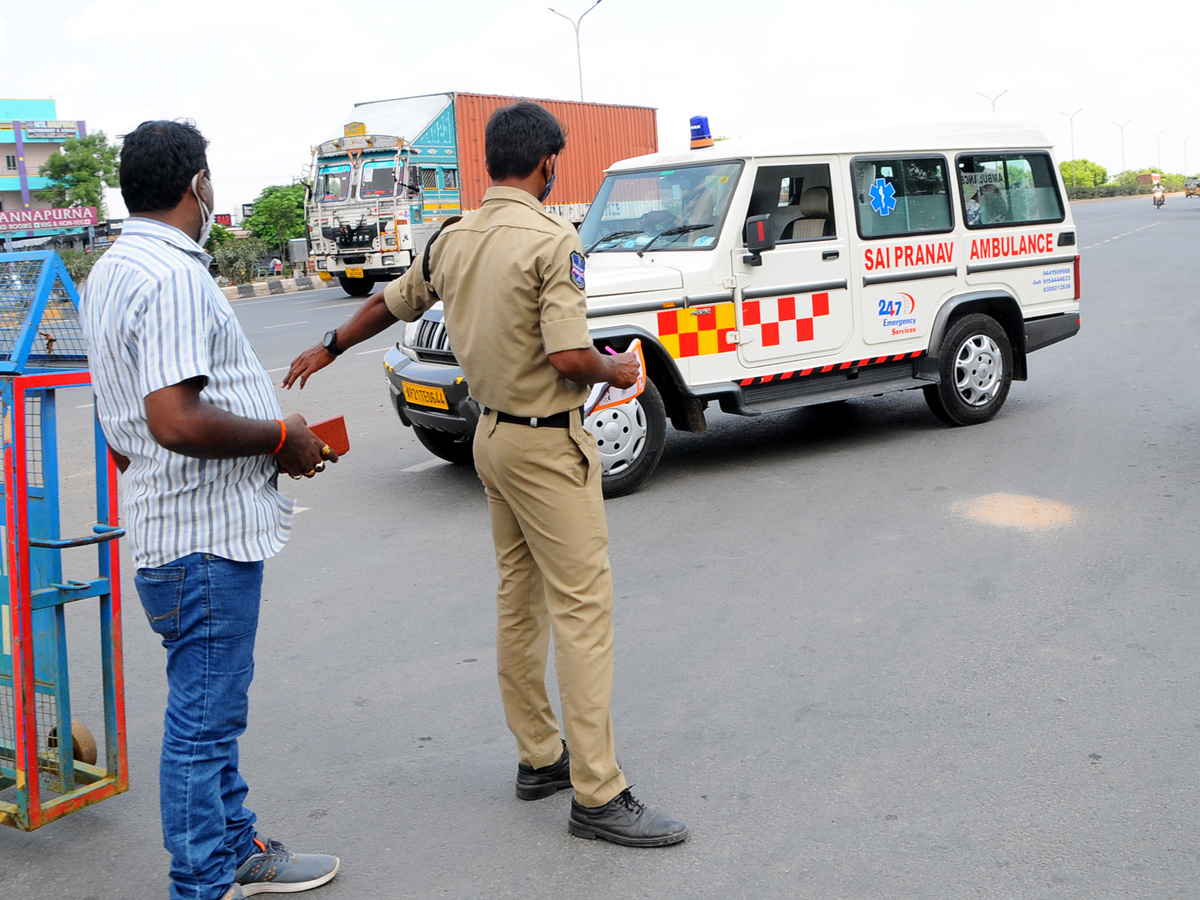 Partial curfew Andhra Pradesh 6Th Day - Sakshi2