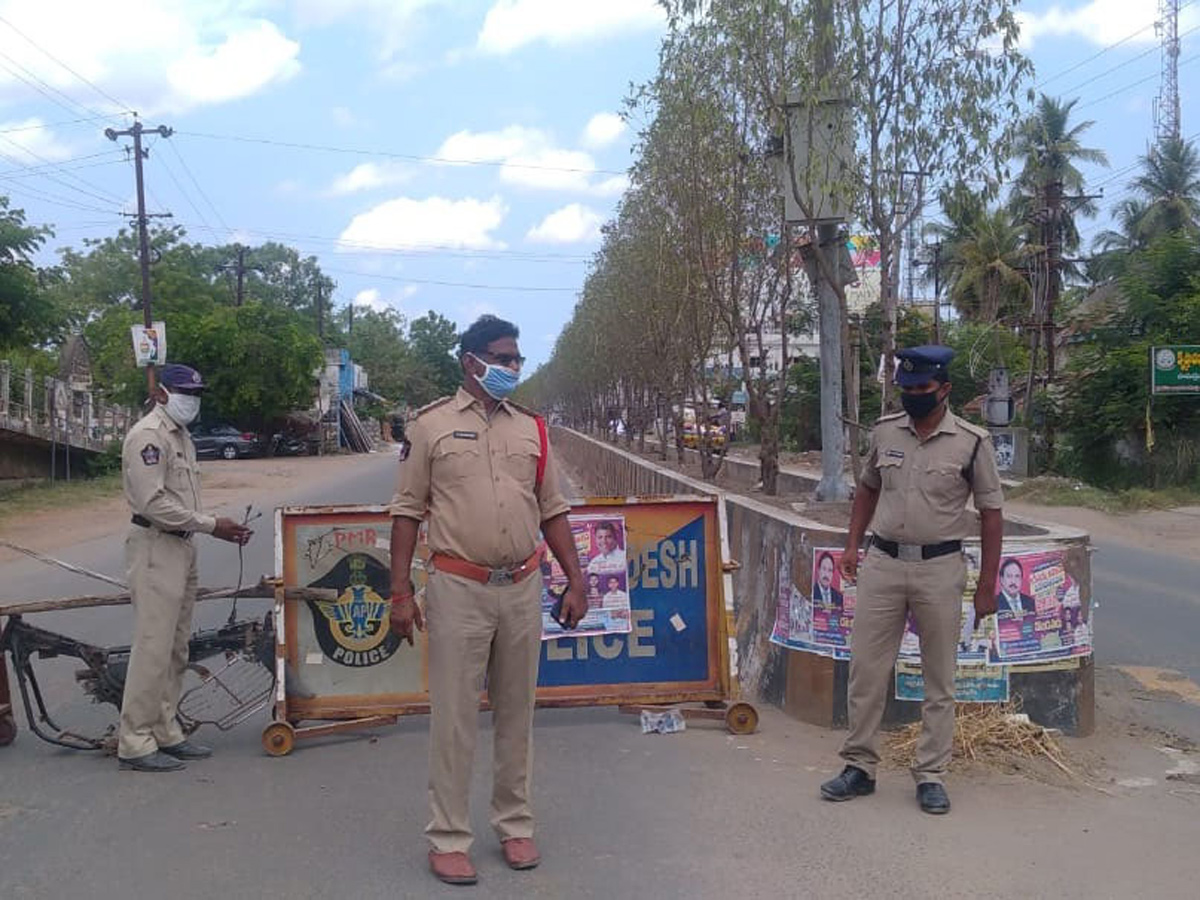 Partial curfew Andhra Pradesh 6Th Day - Sakshi17