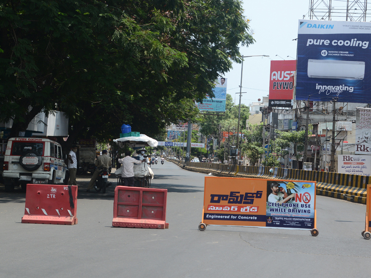 Partial curfew Andhra Pradesh 6Th Day - Sakshi32