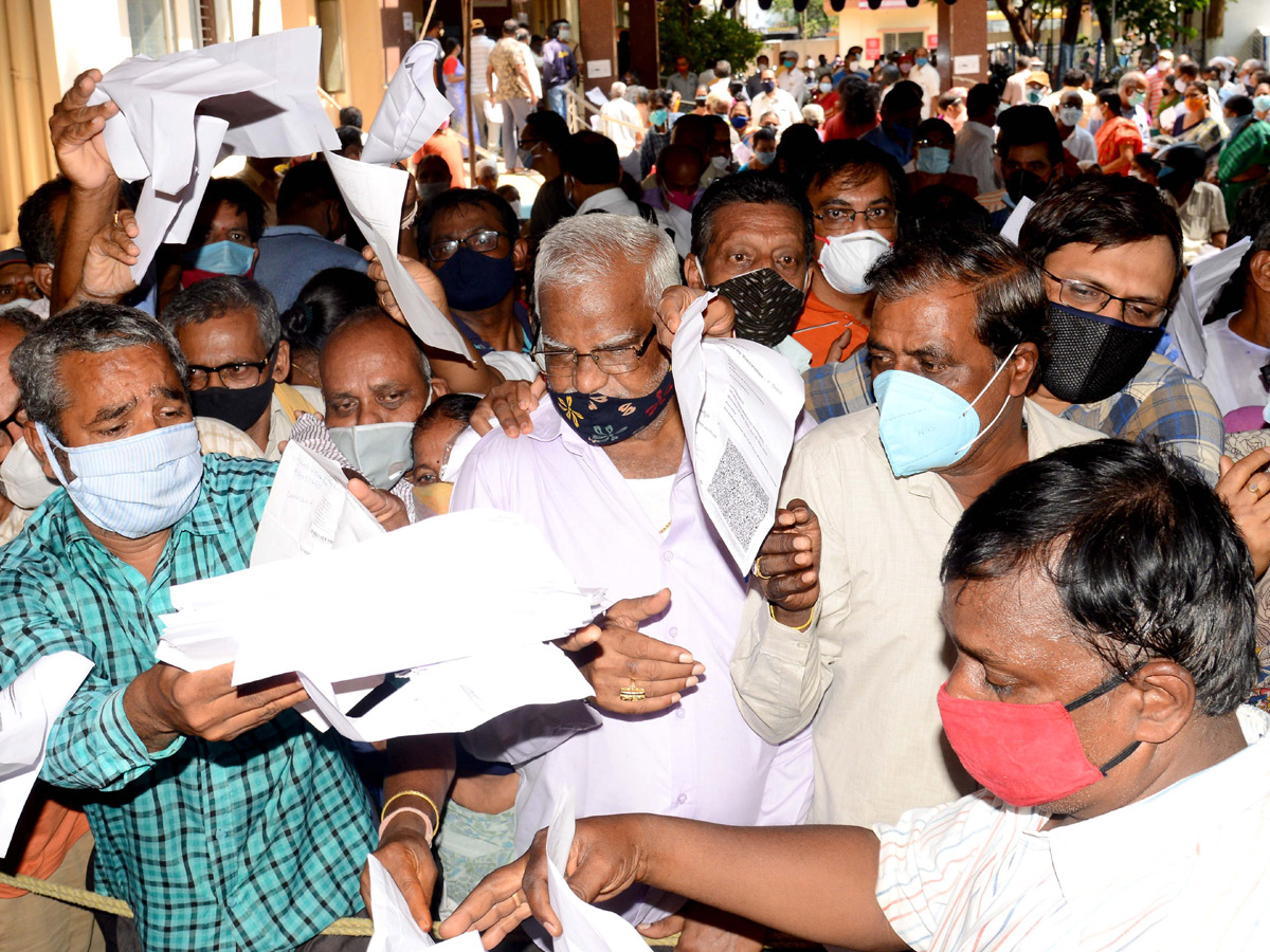 Telangana Government to Provide COVID-19 Vaccine - Sakshi22