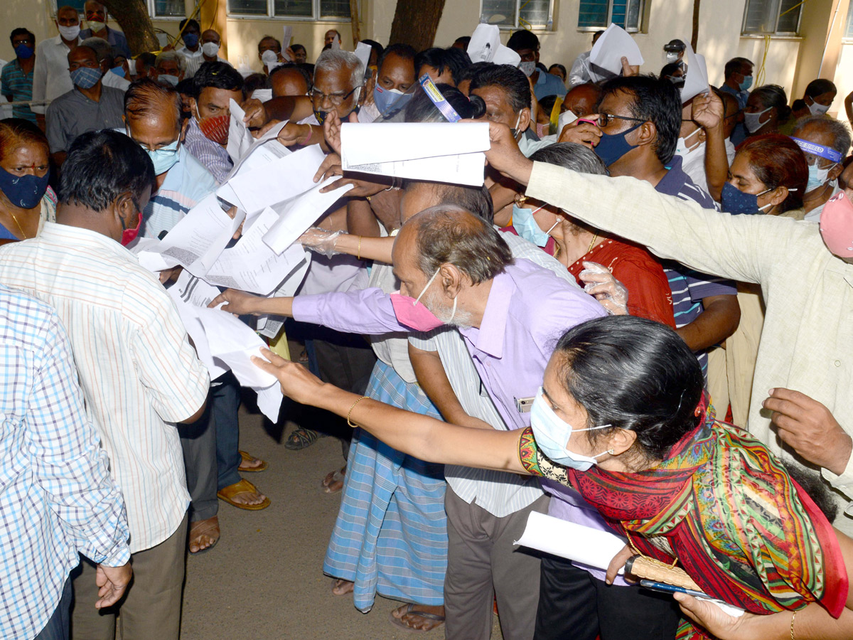 Telangana Government to Provide COVID-19 Vaccine - Sakshi38