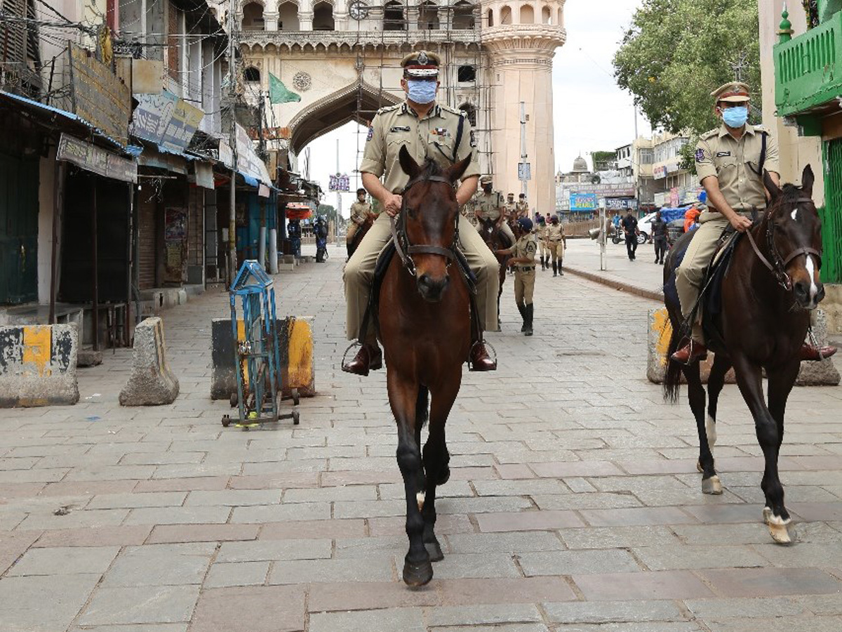 Lockdown Strict Restrictions In Telangana - Sakshi17