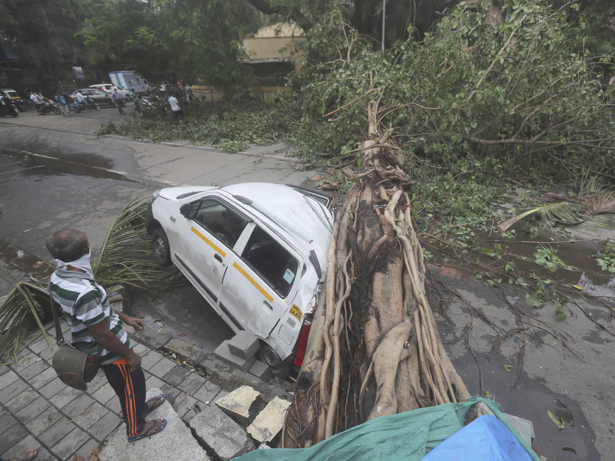 Cyclone Tauktae pounds into Gujarat Photo Gallery - Sakshi12