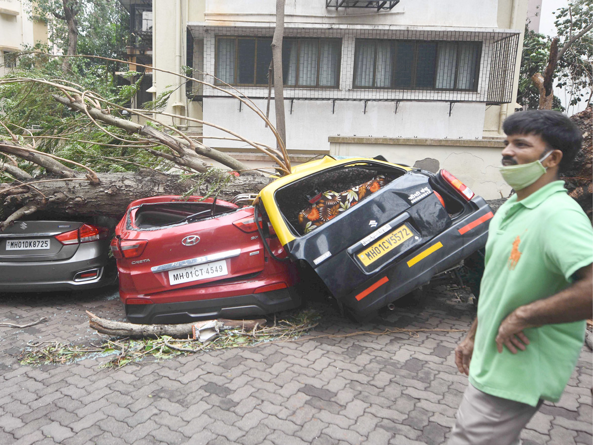 Cyclone Tauktae pounds into Gujarat Photo Gallery - Sakshi6
