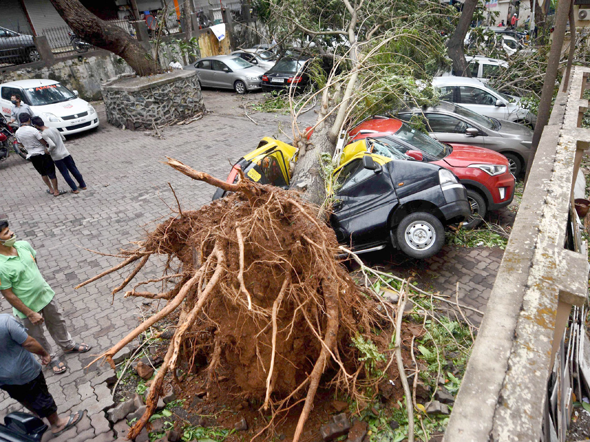 Cyclone Tauktae pounds into Gujarat Photo Gallery - Sakshi9