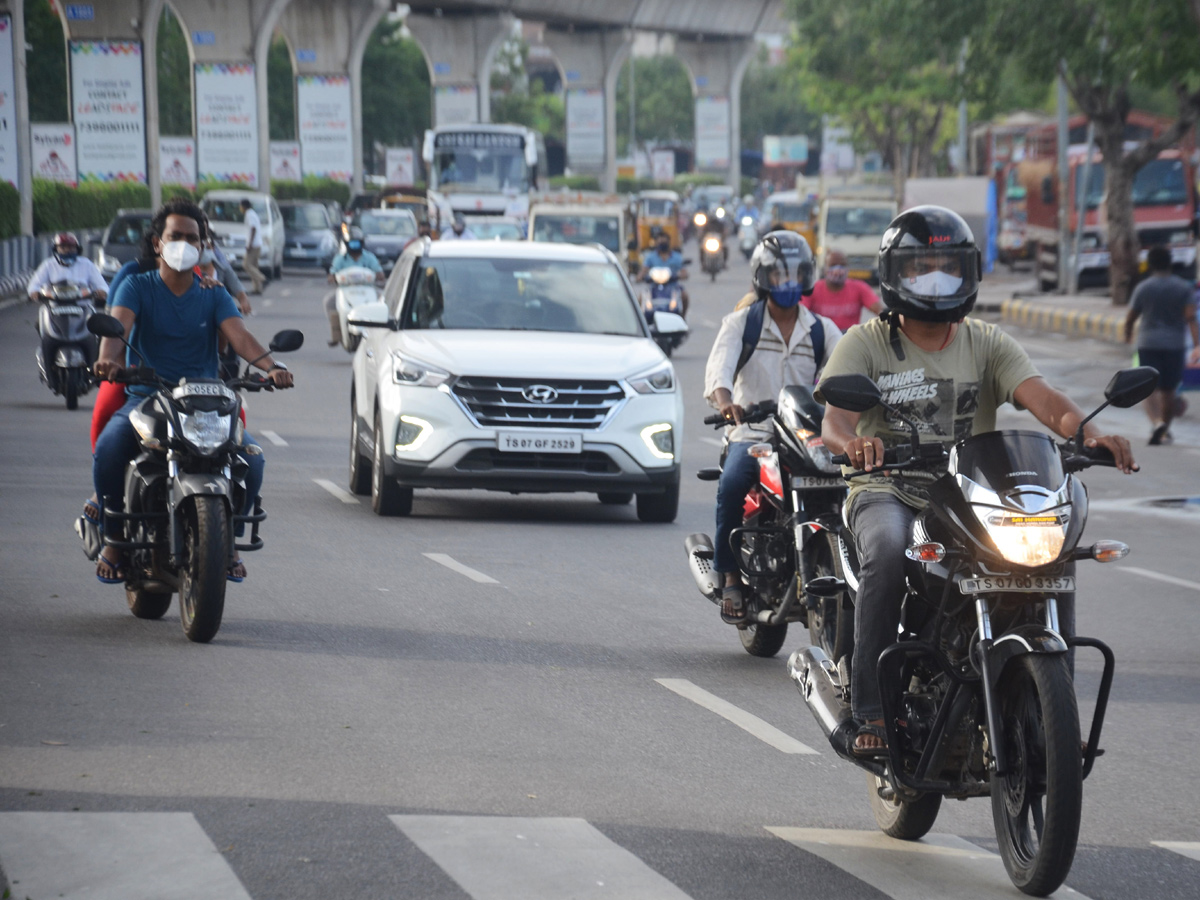 Strict Lockdown In Hyderabad - Sakshi27
