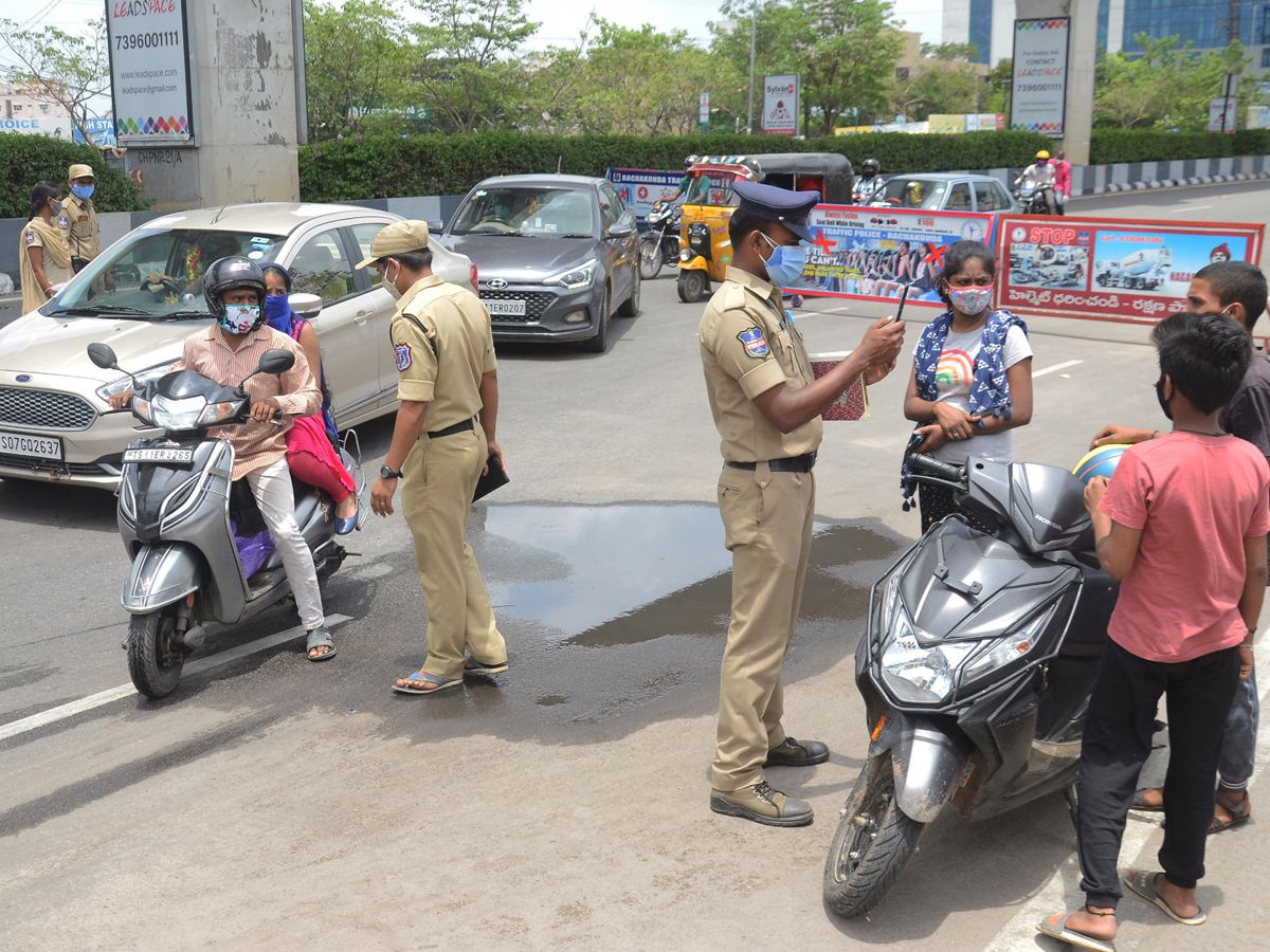 Strict Lockdown In Hyderabad - Sakshi29