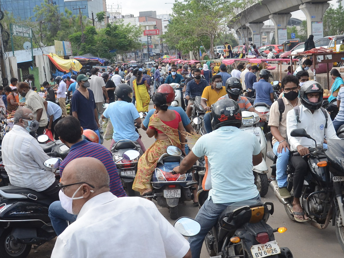 Strict Lockdown In Hyderabad - Sakshi30