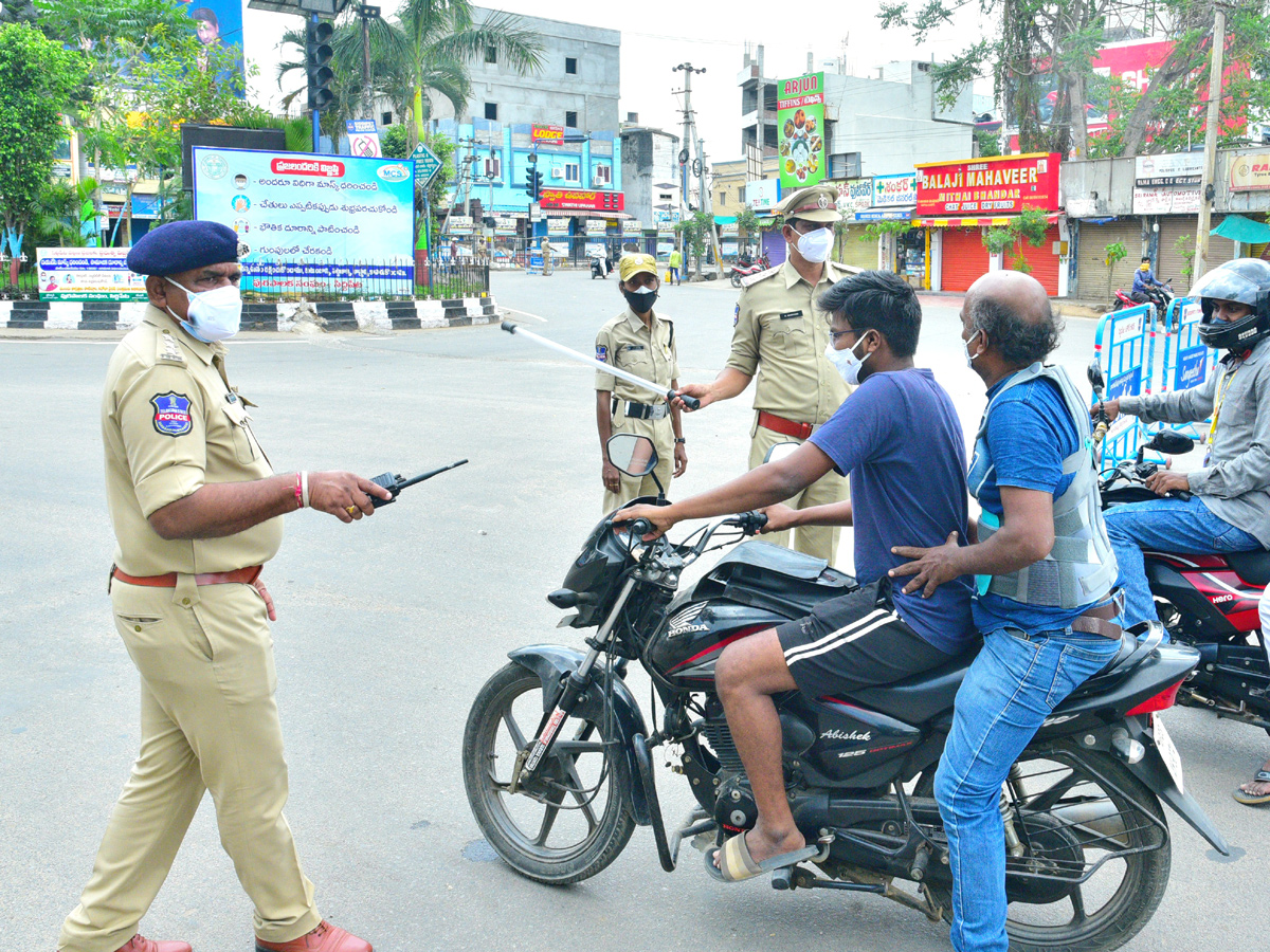 Strict Lockdown In Hyderabad - Sakshi24