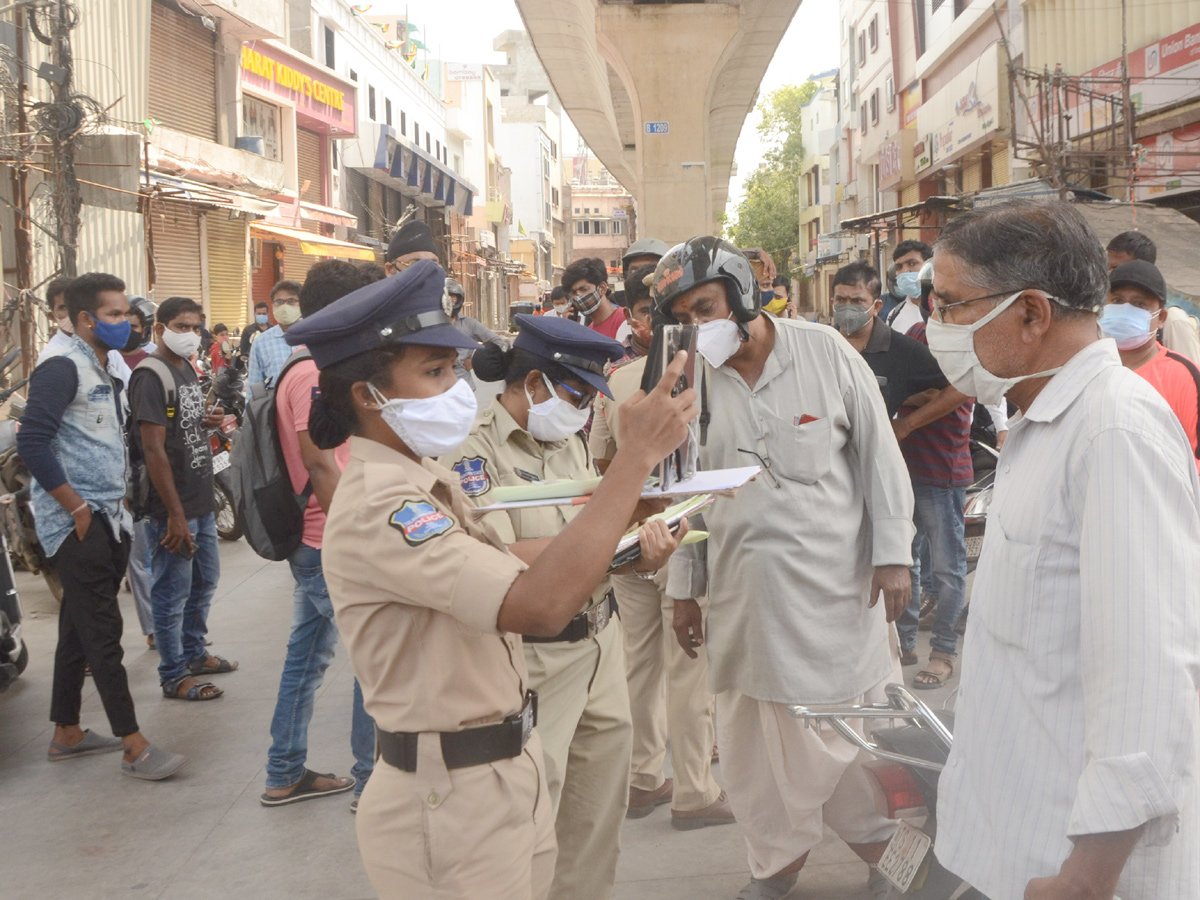 Telangana strict lockdown Photo Gallery - Sakshi11